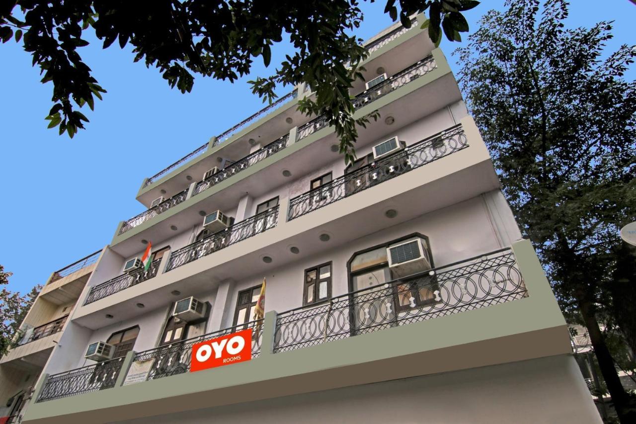 Flagship Hotel Decent Stay Near Pvr Vikaspuri Delhi นิวเดลี ภายนอก รูปภาพ