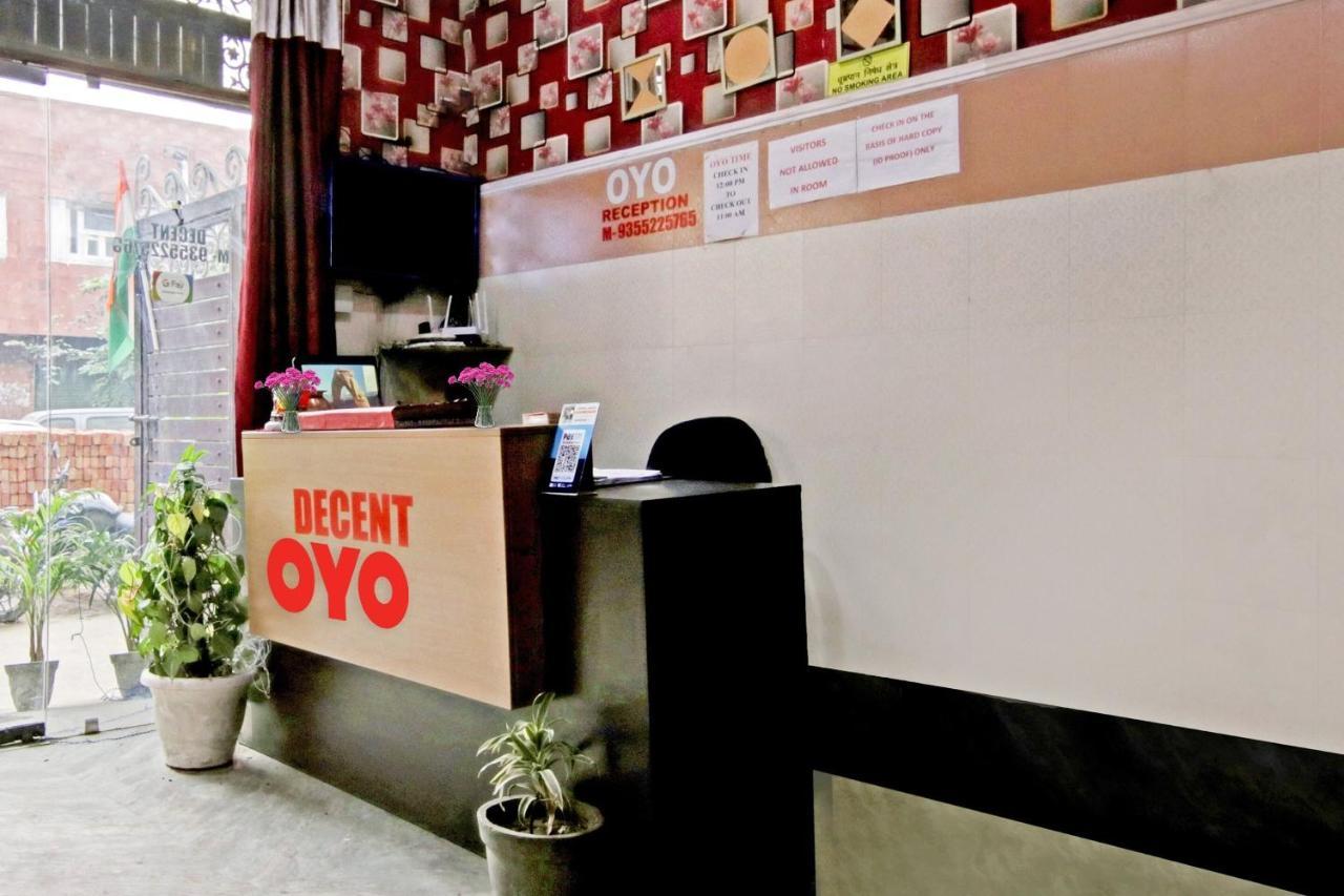 Flagship Hotel Decent Stay Near Pvr Vikaspuri Delhi นิวเดลี ภายนอก รูปภาพ