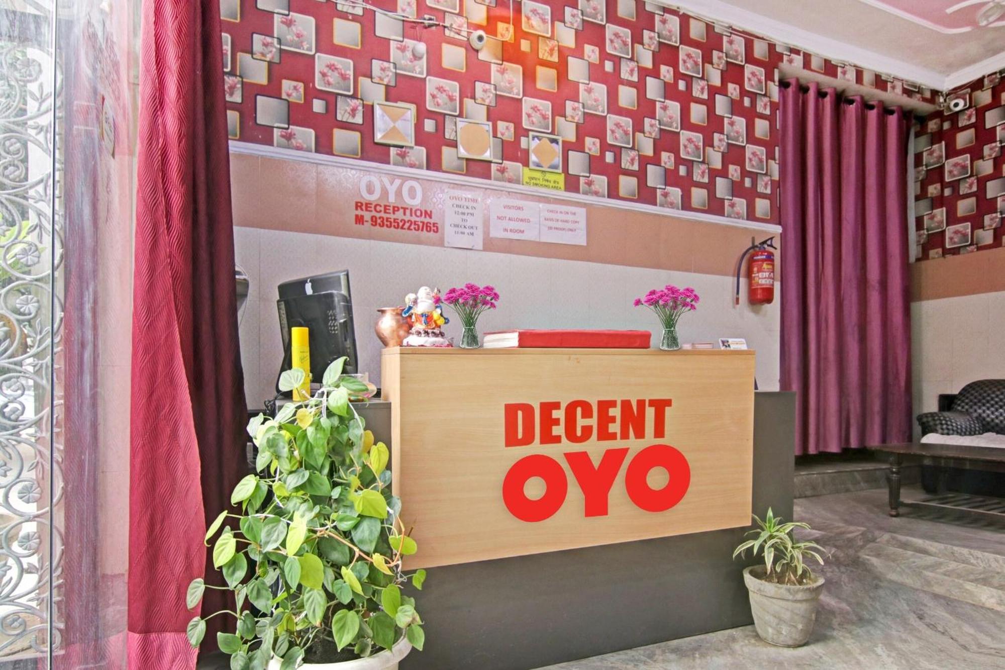 Flagship Hotel Decent Stay Near Pvr Vikaspuri Delhi นิวเดลี ภายนอก รูปภาพ